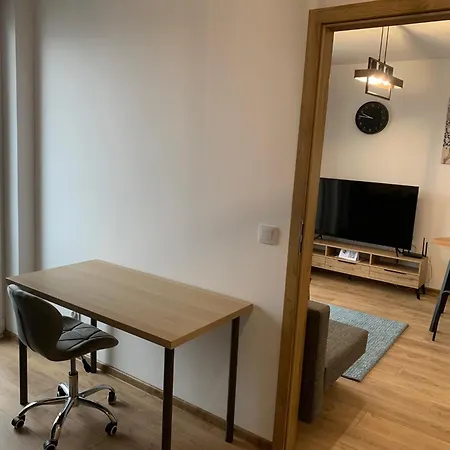 Powstancow Warszawy 4e #free Parking *